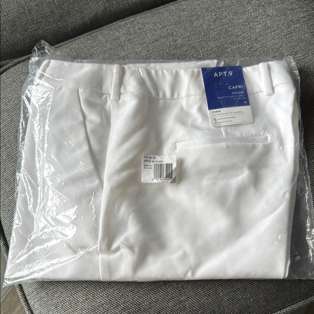 APT 9 White Capri Pants